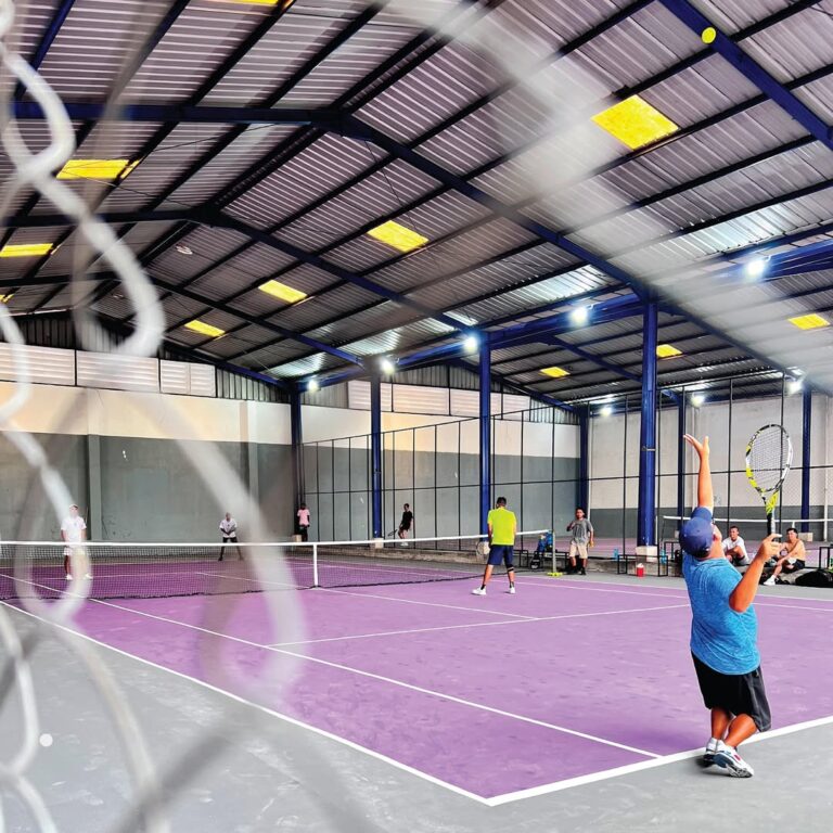 7 Rekomendasi Lapangan Padel Terbaik di Jakarta, Mulai Rp200 Ribu